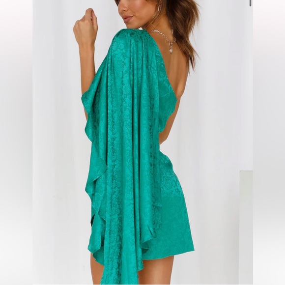 Emerald Green Dress | Cape Detailing | Green Mini Dress | Green Cocktail Dress - Picture 4 of 12